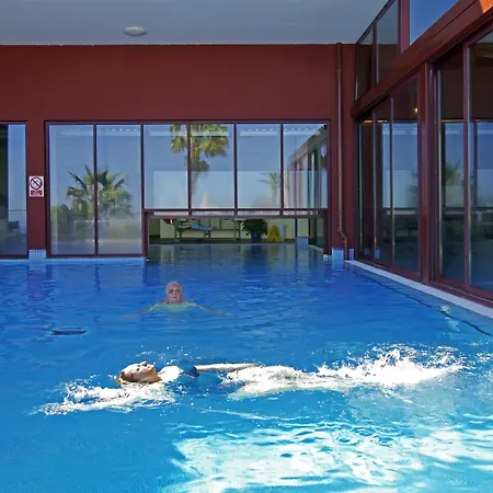 Village Cabo Girao Resort 4*