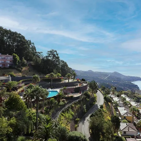 Village Cabo Girao 4* Camara de Lobos