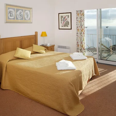 Village Cabo Girao Resort 4*