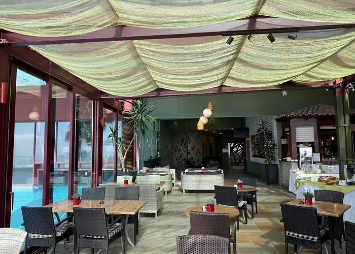 Village Cabo Girao Resort