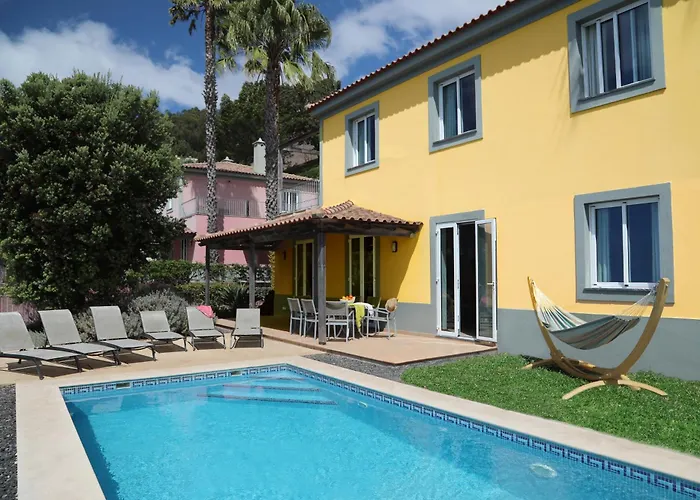 卡博吉拉村公寓式酒店 卡马拉-德洛布什