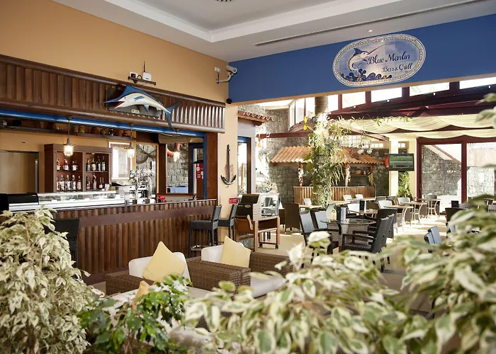 卡博吉拉村公寓式酒店 4* 卡马拉-德洛布什