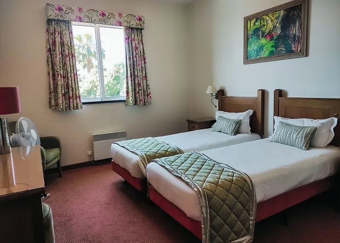 卡博吉拉村公寓式酒店 度假村 卡马拉-德洛布什